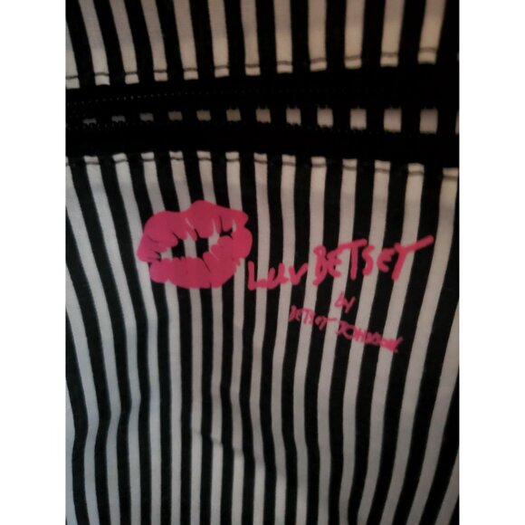 Black Cat Backpack With Gem Accents & Quilted Bottom - Picture 11 of 12